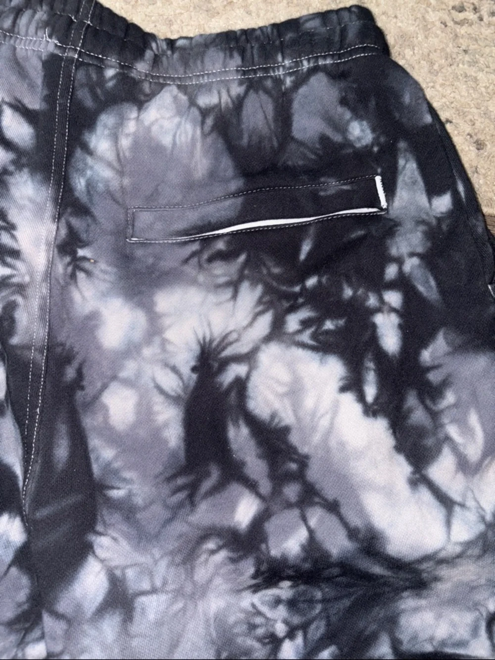 Men's Athletic Tie-Dye Grey Black Performance Shorts - Picture 4 of 6